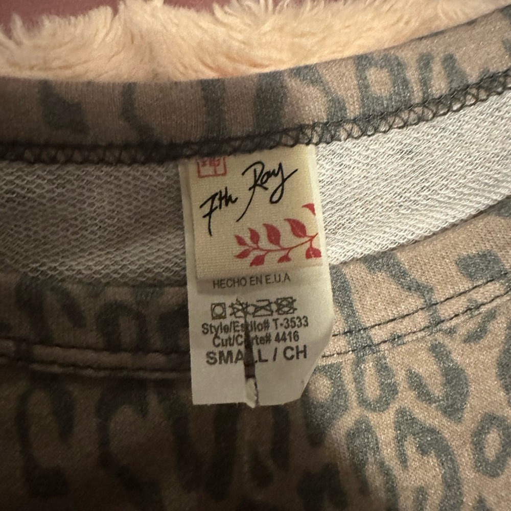 Leopard shirt - Picture 3 of 3